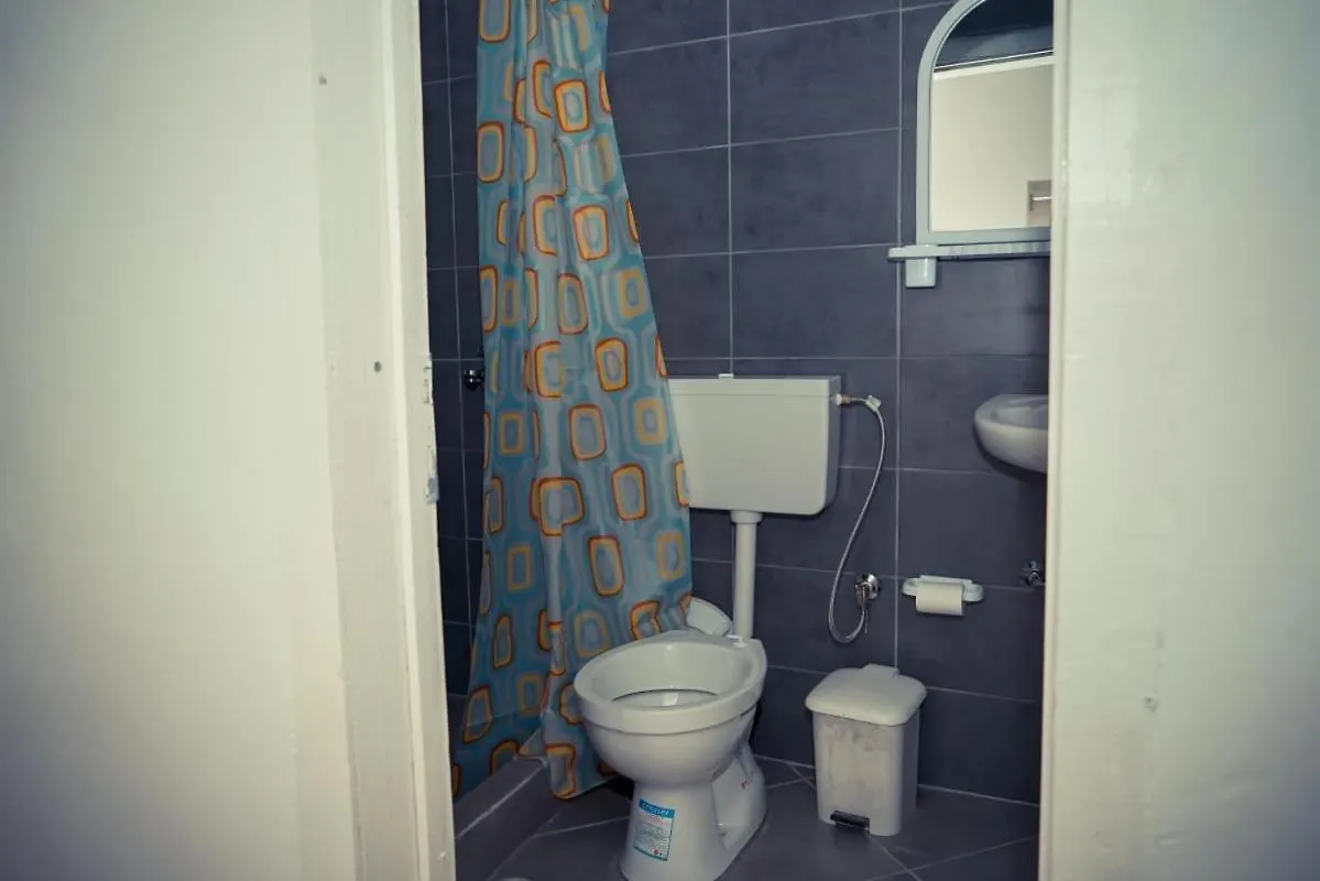 Flora'S Guesthouse 'The Fir Gate' Gjirokastër 0*,  Albania