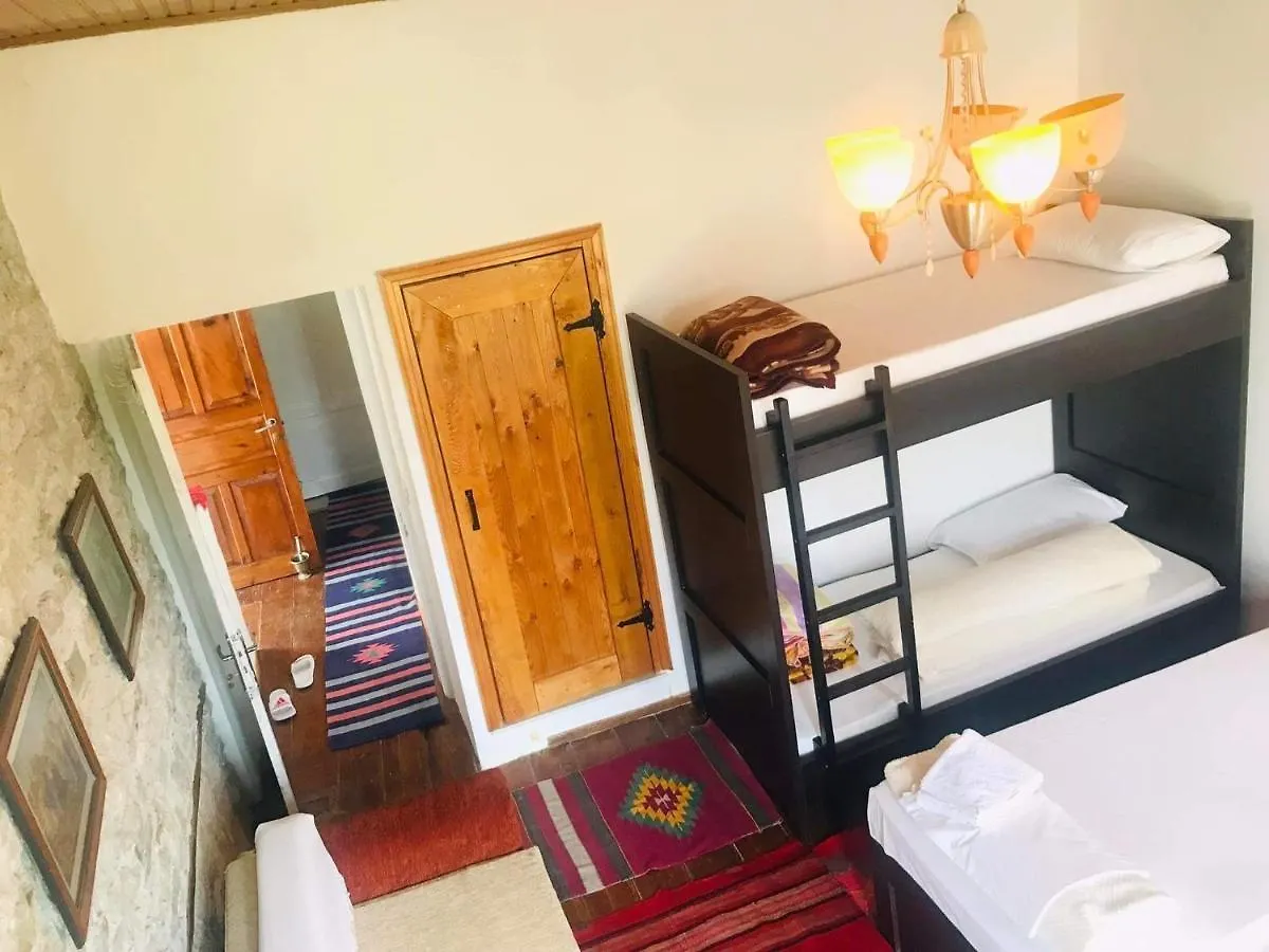 Flora'S Guesthouse 'The Fir Gate' Gjirokastër