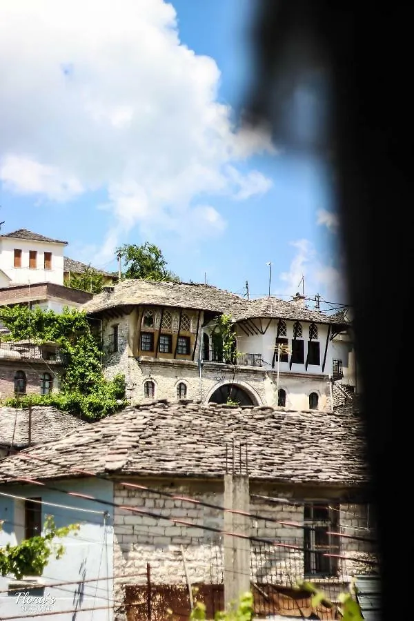 Flora'S Guesthouse 'The Fir Gate' Gjirokastër
