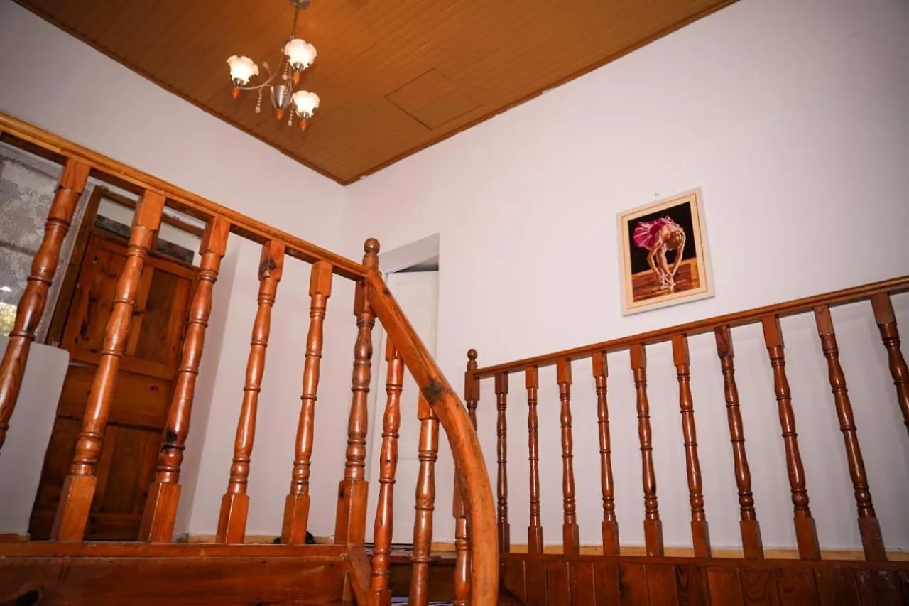 Flora'S Guesthouse 'The Fir Gate' Gjirokastra Albania